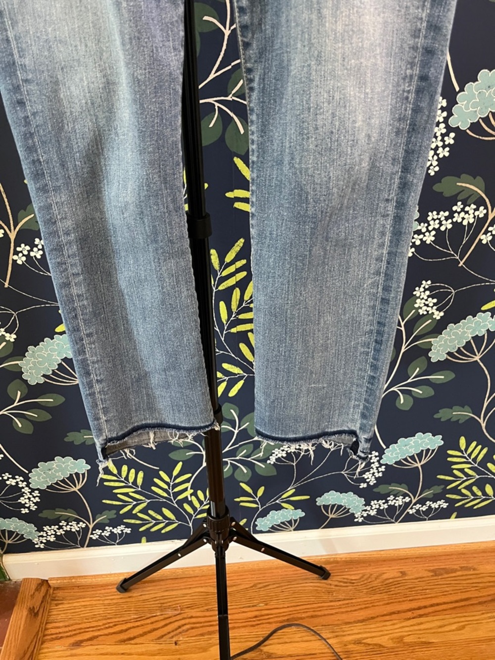 Lauren Ralph Lauren Straight Leg Jeans Raw Hem Mid Rise Size 4 Blue Denim - Picture 6 of 8